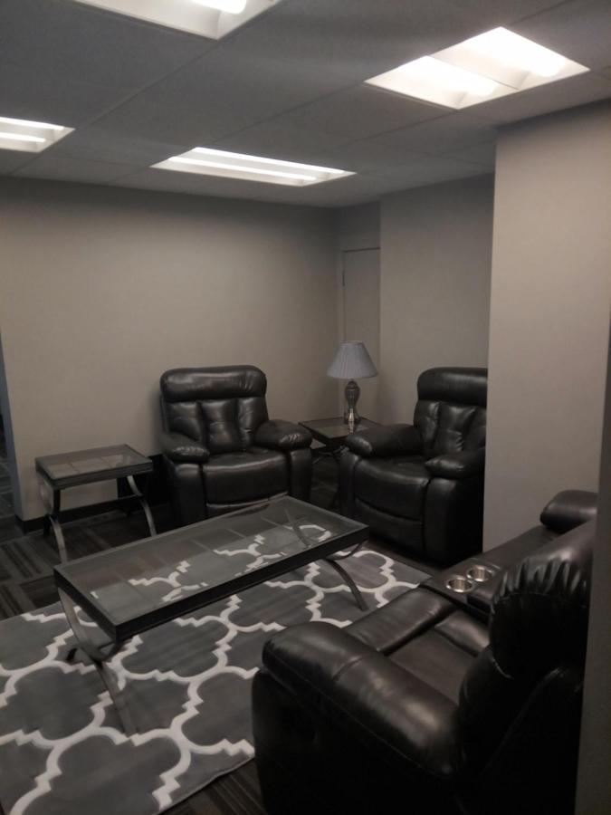 E. Michigan Walk Up Furnished 2 Bedroom Apt Lansing Luaran gambar