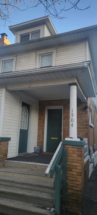 E. Michigan Walk Up Furnished 2 Bedroom Apt Lansing Luaran gambar